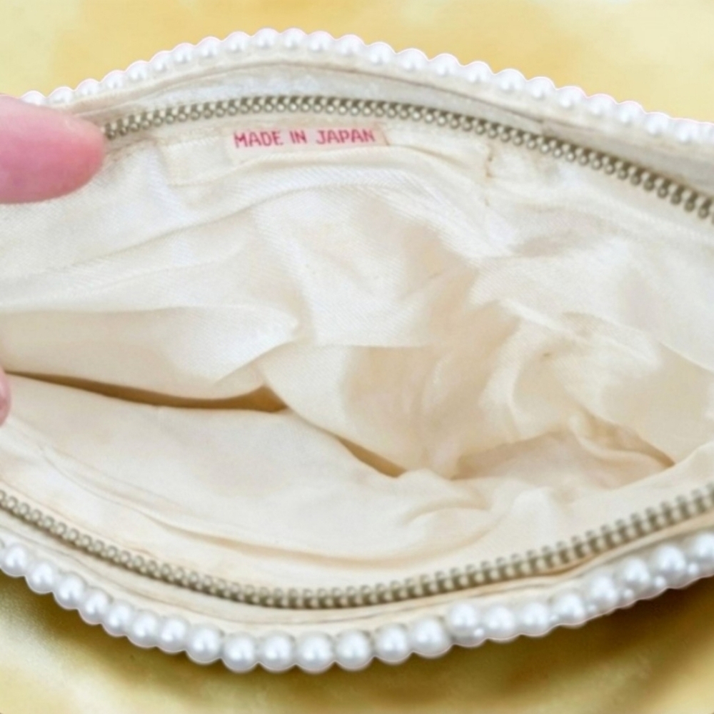 Lady's Vintage Ivory Clutch Beaded Purse - Picture 3 of 5